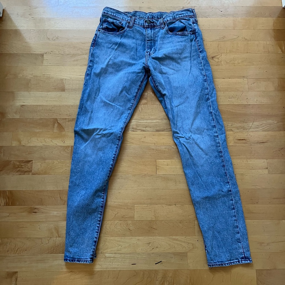 Levi’s - 502 Jeans
